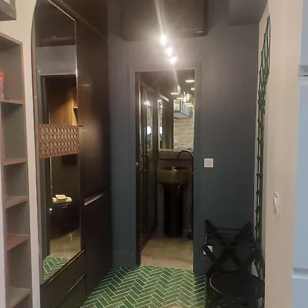 Le Petit Atelier Des Lumieres, Climatise, Veranda Agreable Apartment